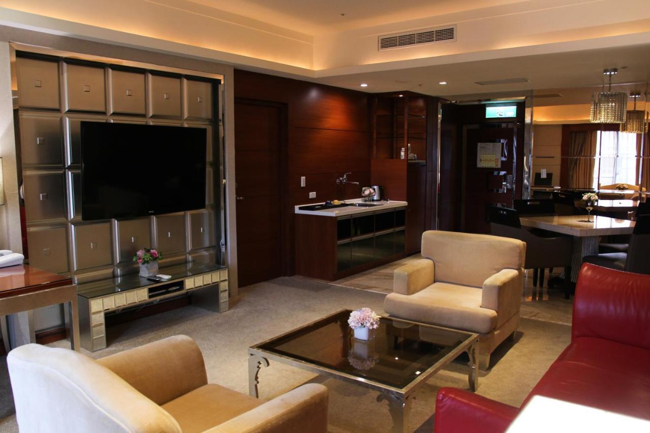Capital Hotel Taipei Bagian luar foto