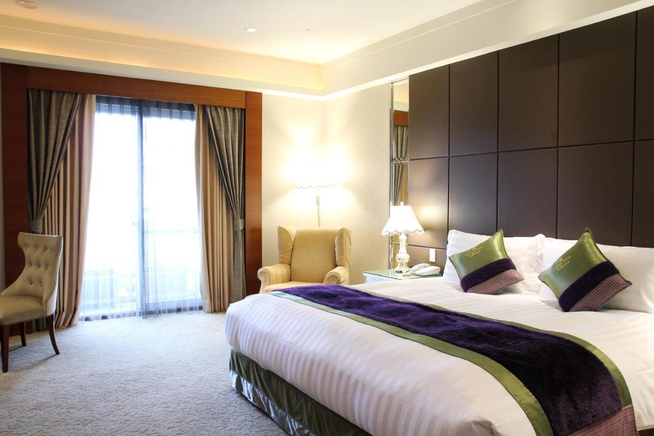 Capital Hotel Taipei Bagian luar foto