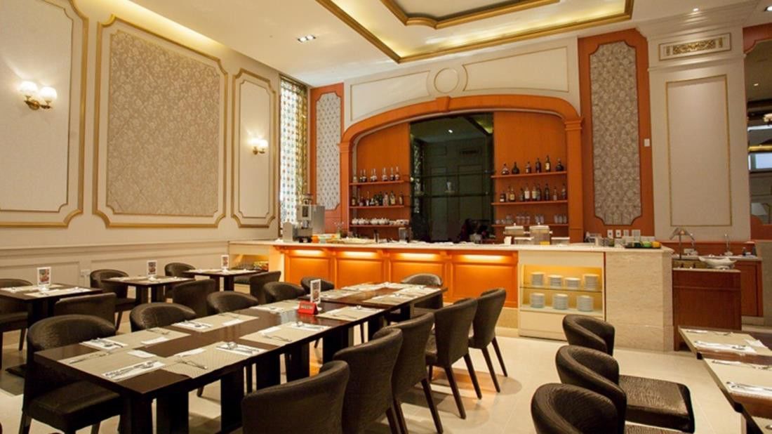 Capital Hotel Taipei Bagian luar foto