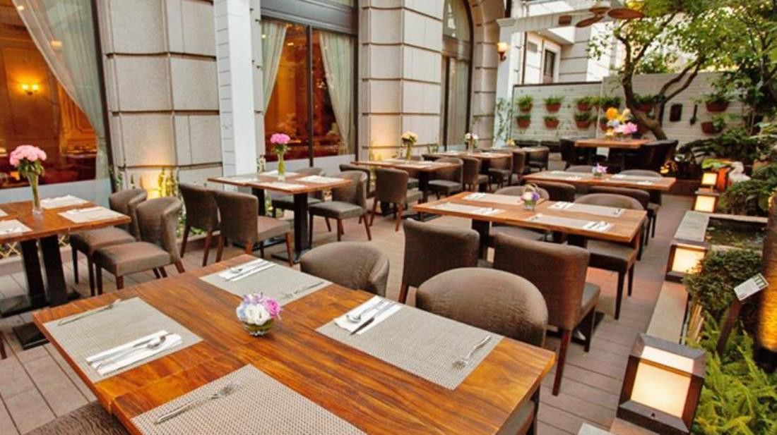 Capital Hotel Taipei Bagian luar foto
